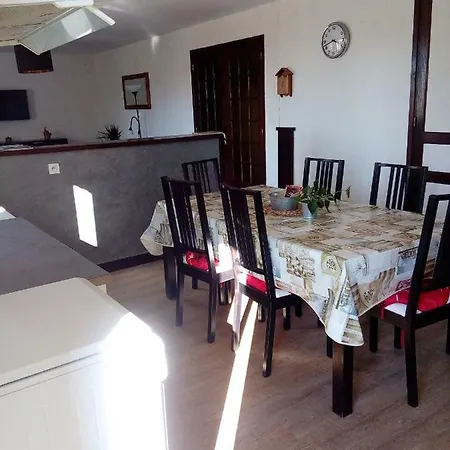 Holiday home Les Chaumeix