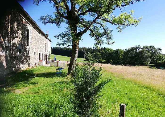 Les Chaumeix 度假居 *