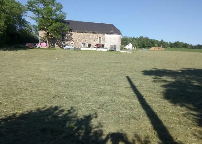 Les Chaumeix Holiday home Prondines